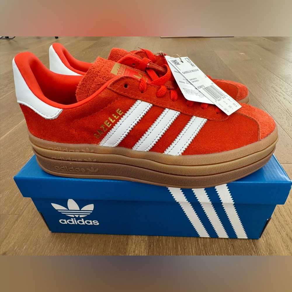 Adidas Original Sneakers Gazelle Platform Bold US 6.5 (New with Tags)
